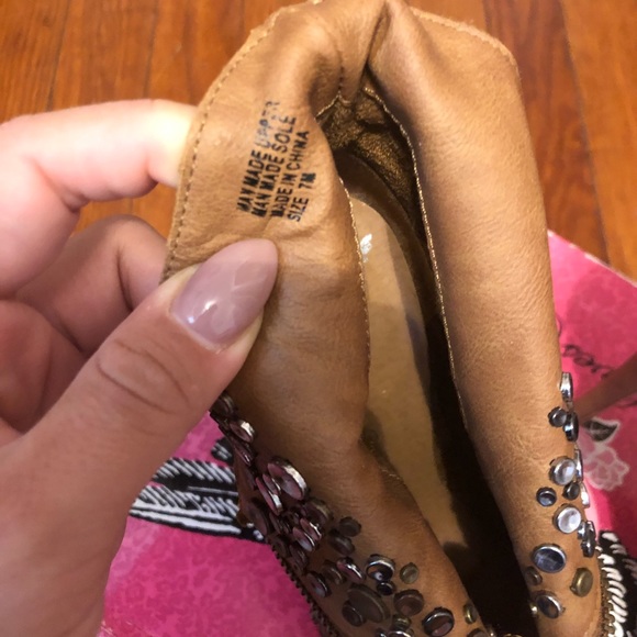 Booties !! - Picture 3 of 7